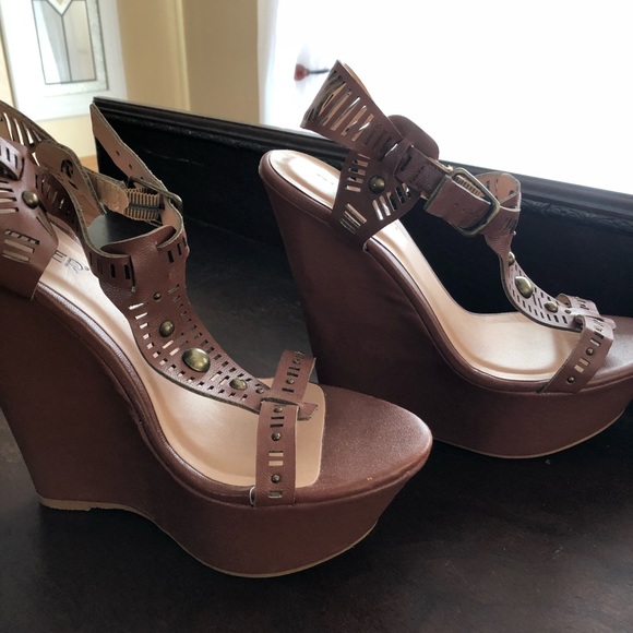 Women’s Summer Wedges sz 8 - Picture 4 of 5